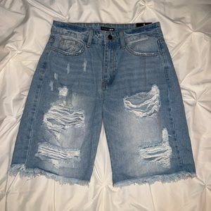 Fashion Nova, Size 5, Light wash, Paris Bermuda Jean Shorts